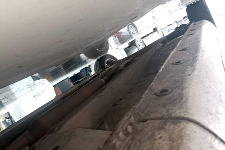 Used CHANGAN Eado 2013 1.6L Automatic Junku Model China IV Standard Chassis Front Right