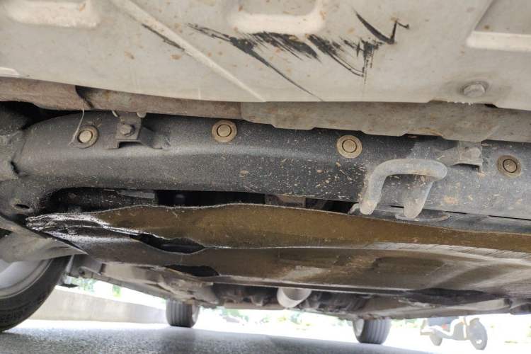 Used CHANGAN Eado 2013 1.6L Automatic Junku Model China IV Standard Chassis Front