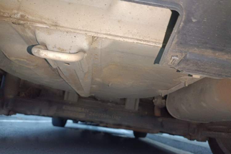 Used CHANGAN Eado 2013 1.6L Manual ZhiKu Model China IV Standard Chassis Rear