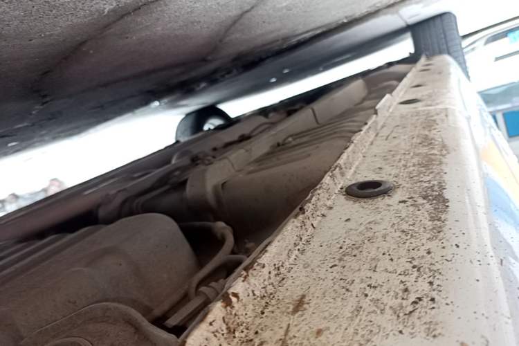 Used CHANGAN Eado 2013 1.6L Automatic Junku Model China IV Standard Chassis Rear Left