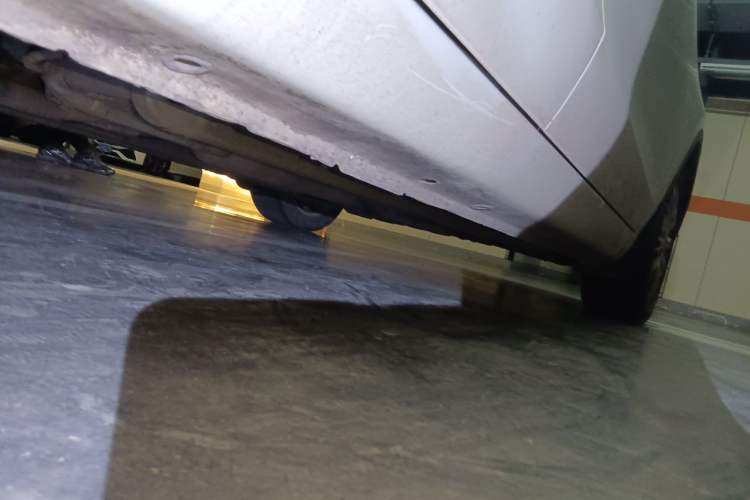 Used CHANGAN Eado 2013 1.6L Manual Junkuo Model China IV Standard Chassis Rear Right