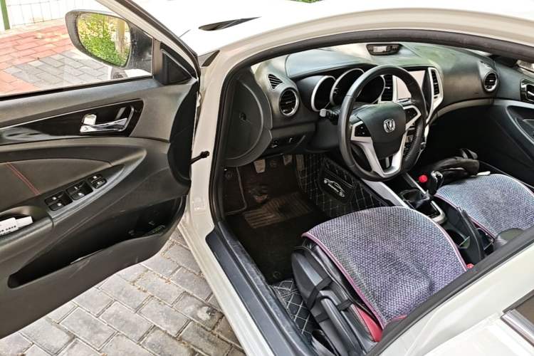 Used CHANGAN Eado 2013 1.6L Manual Junkuo Model China IV Standard Driver Seat