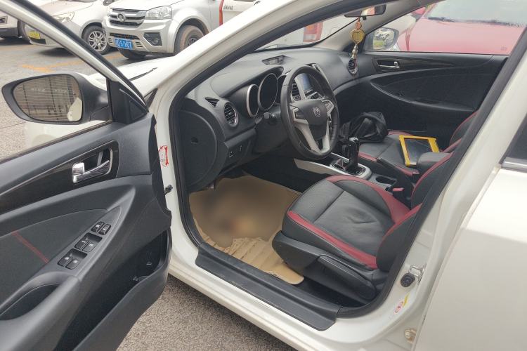 Used CHANGAN Eado 2013 1.6L Manual Junkuo Model China IV Standard Driver Seat