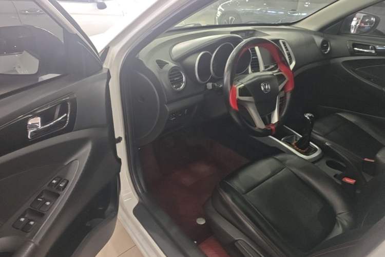 Used CHANGAN Eado 2013 1.6L Manual ZhiKu Model China IV Standard Driver Seat