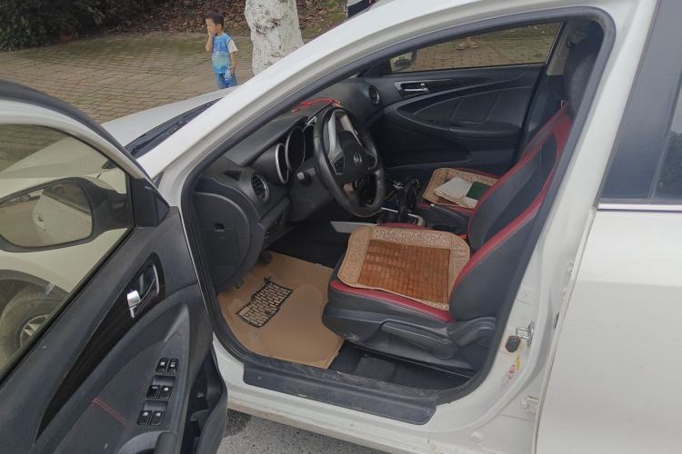 Used CHANGAN Eado 2013 1.6L Manual Junkuo Model China IV Standard Driver Seat