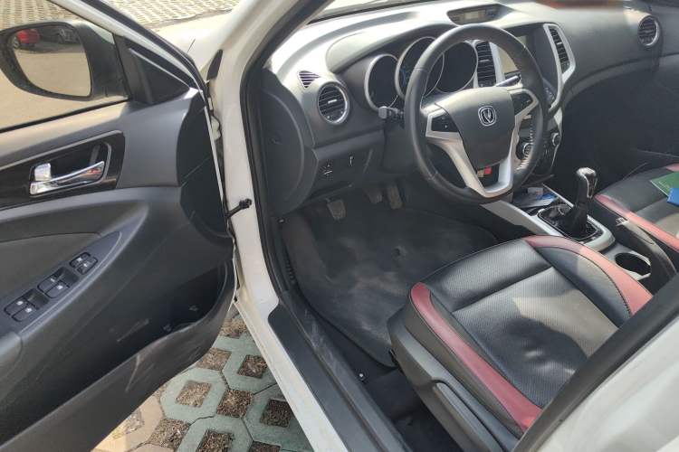 Used CHANGAN Eado 2013 1.6L Manual Junkuo Model China IV Standard Driver Seat