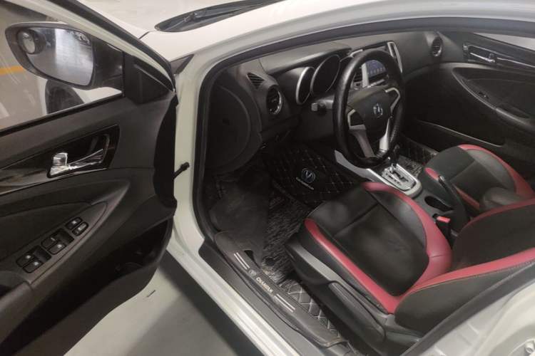 Used CHANGAN Eado 2013 1.6L Automatic Junku Model China IV Standard Driver Seat
