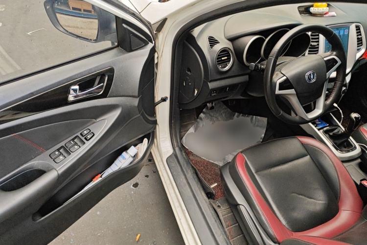 Used CHANGAN Eado 2013 1.6L Manual Junku Model China V Standard Driver Seat