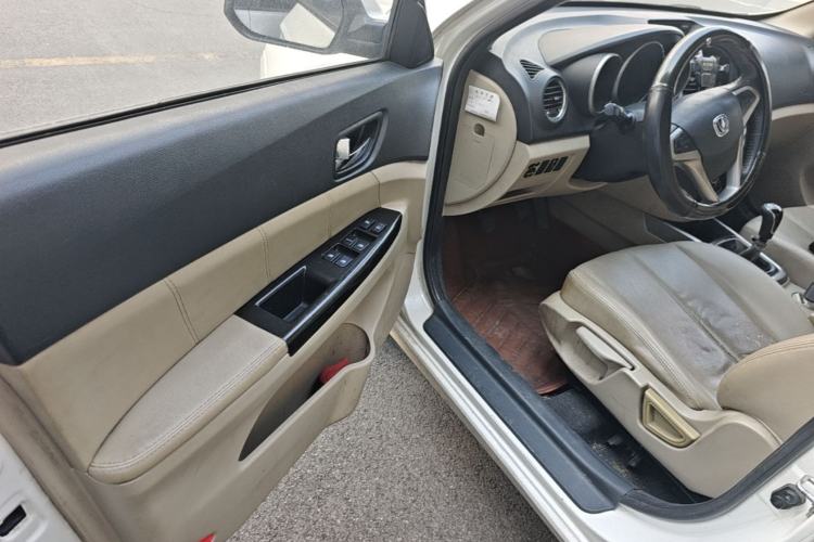 Used CHANGAN Eado 2013 1.6L Manual Luxury Model China V Standard Driver Seat