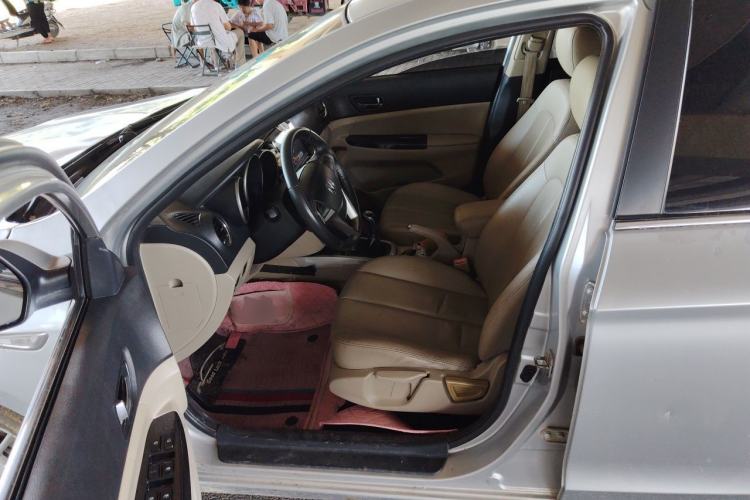 Used CHANGAN Eado 2013 1.6L Manual Luxury Model China V Standard Driver Seat
