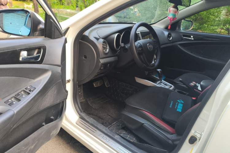 Used CHANGAN Eado 2013 1.6L Automatic Junku Model China V Standard Driver Seat