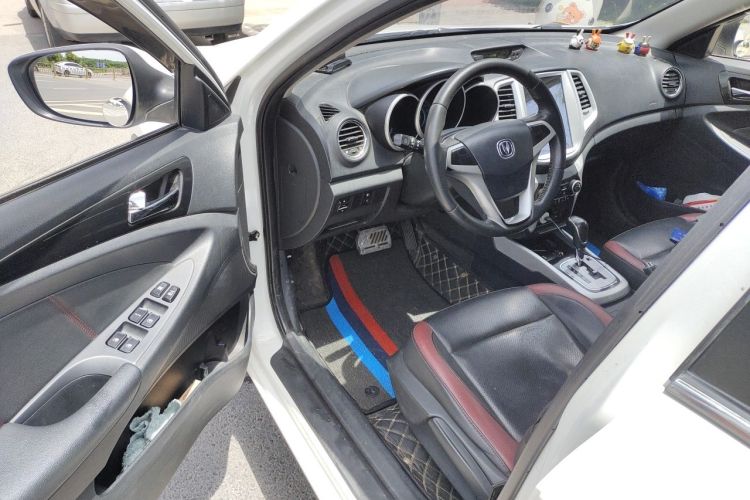 Used CHANGAN Eado 2013 1.6L Automatic Junku Model China IV Standard Driver Seat