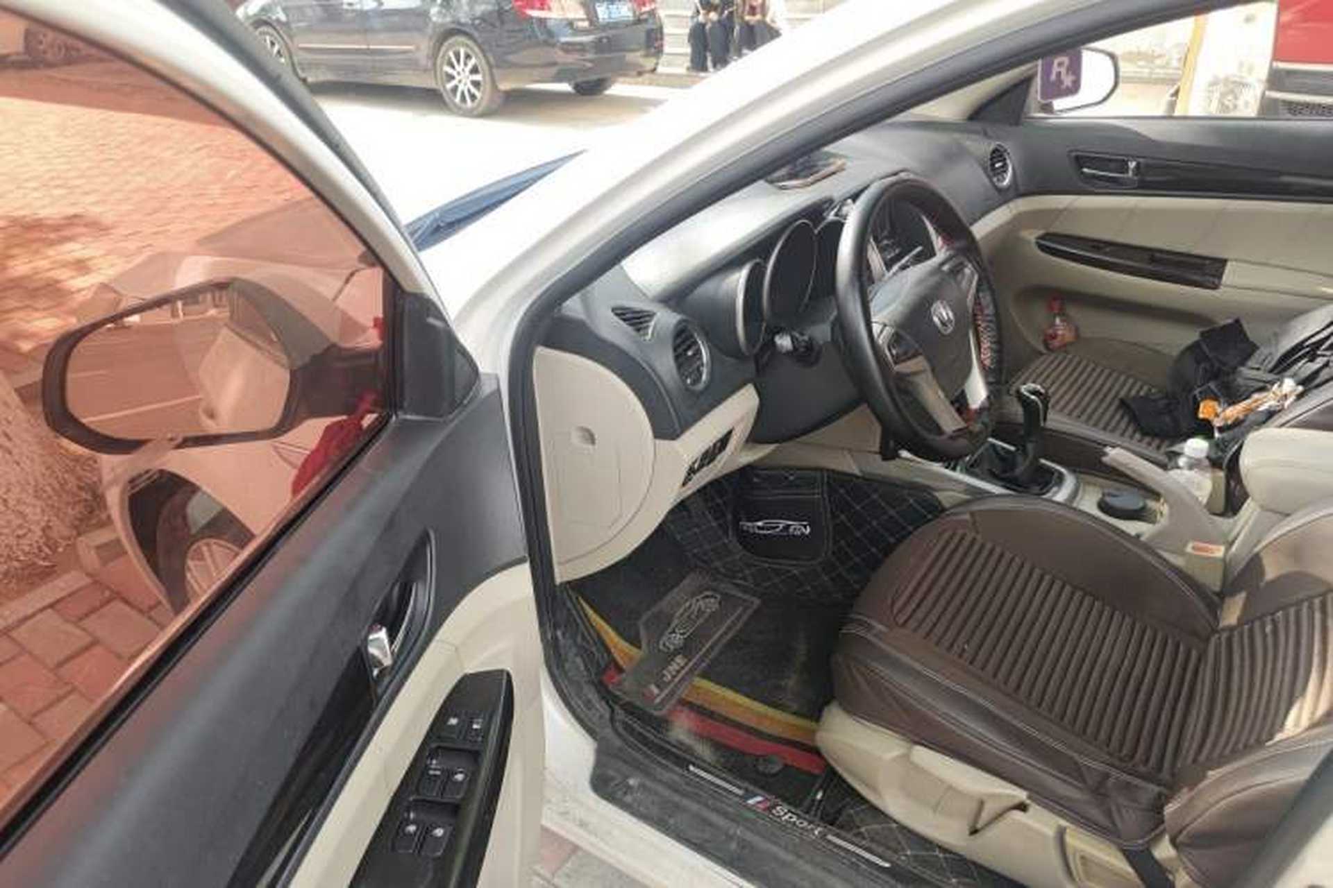 Used CHANGAN Eado 2013 1.6L Manual Luxury Model China V Standard Driver Seat
