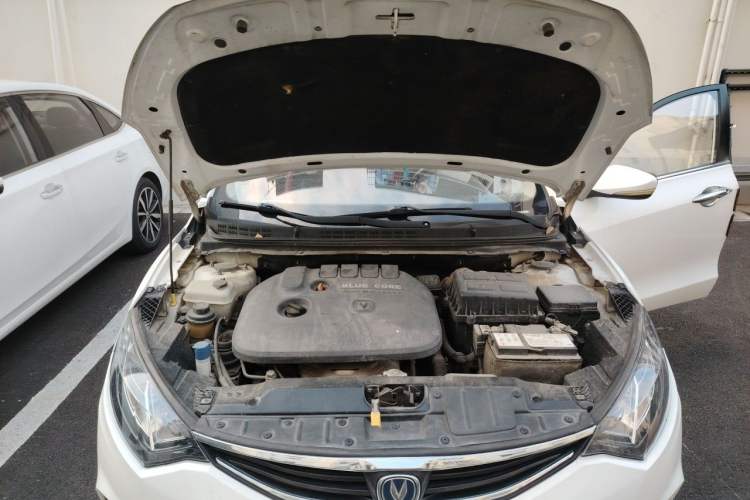 Used CHANGAN Eado 2013 1.6L Manual ZhiKu Model China IV Standard Engine Bay