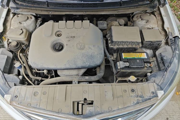 Used CHANGAN Eado 2013 1.6L Manual Luxury Model China V Standard Engine Bay