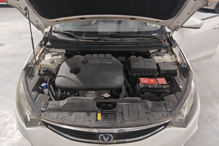Used CHANGAN Eado 2013 1.6L Automatic ZhiKu Model China IV Standard Engine Bay