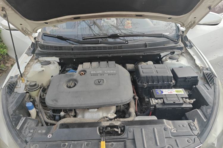 Used CHANGAN Eado 2013 1.6L Automatic ZhiKu Model China IV Standard Engine Bay