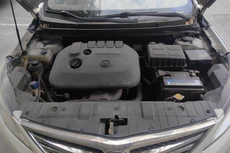 Used CHANGAN Eado 2013 1.6L Manual Luxury Model China V Standard Engine Bay