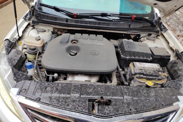 Used CHANGAN Eado 2013 1.6L Manual Luxury Model China V Standard Engine Bay