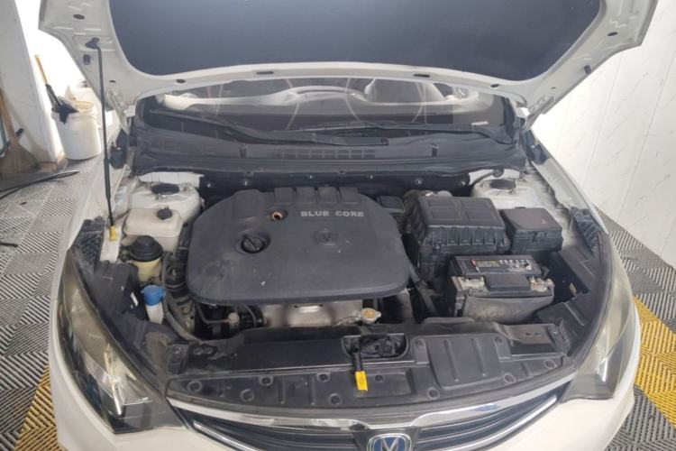 Used CHANGAN Eado 2013 1.6L Automatic ZhiKu Model China IV Standard Engine Bay