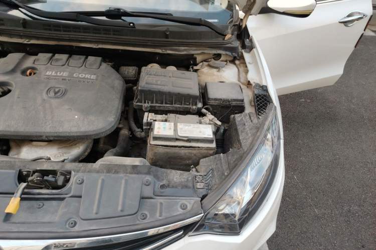 Used CHANGAN Eado 2013 1.6L Manual ZhiKu Model China IV Standard Engine Bay Left