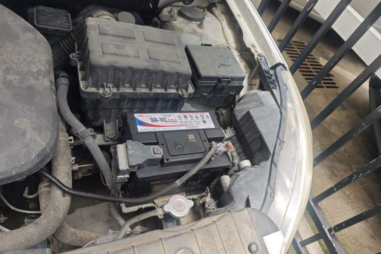 Used CHANGAN Eado 2013 1.6L Manual Elite Model China IV Standard Engine Bay Left