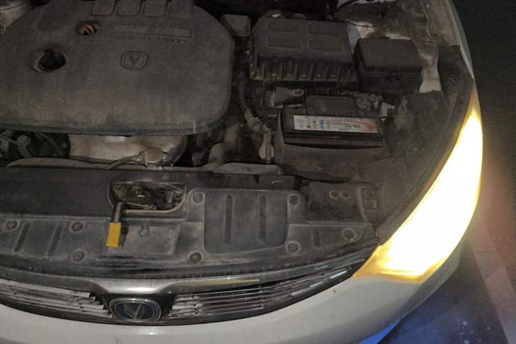 Used CHANGAN Eado 2013 1.6L Manual ZhiKu Model China IV Standard Engine Bay Left