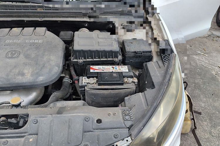 Used CHANGAN Eado  Engine Bay Left