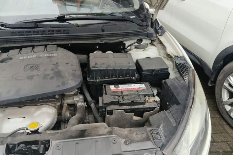 Used CHANGAN Eado 2013 1.6L Automatic Junku Model China IV Standard Engine Bay Left