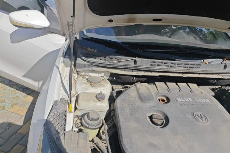Used CHANGAN Eado 2013 1.6L Automatic ZhiKu Model China IV Standard Engine Bay Right