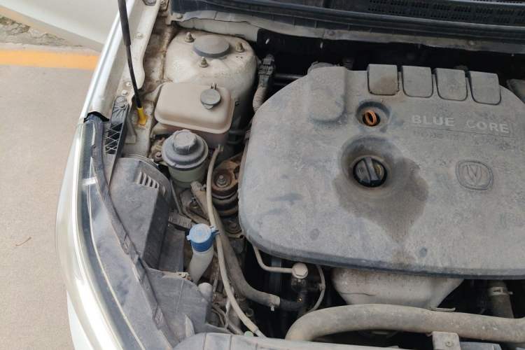 Used CHANGAN Eado 2013 1.6L Manual Luxury Model China V Standard Engine Bay Right