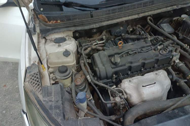 Used CHANGAN Eado 2013 1.6L Manual ZhiKu Model China IV Standard Engine Bay Right