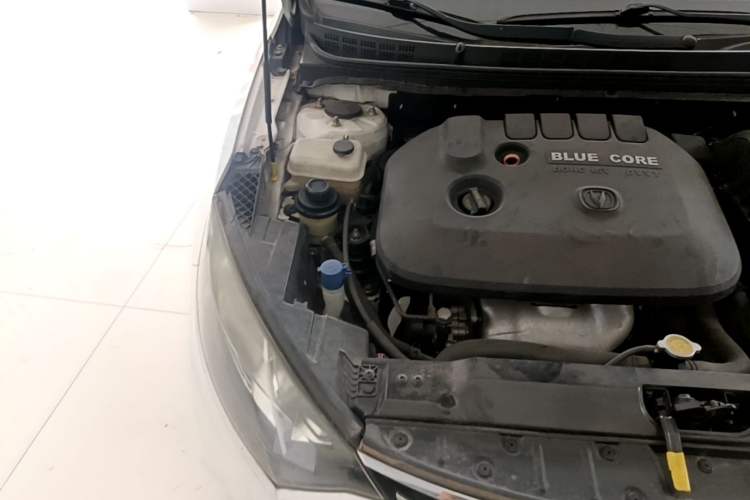 Used CHANGAN Eado 2013 1.6L Automatic Junku Model China IV Standard Engine Bay Right