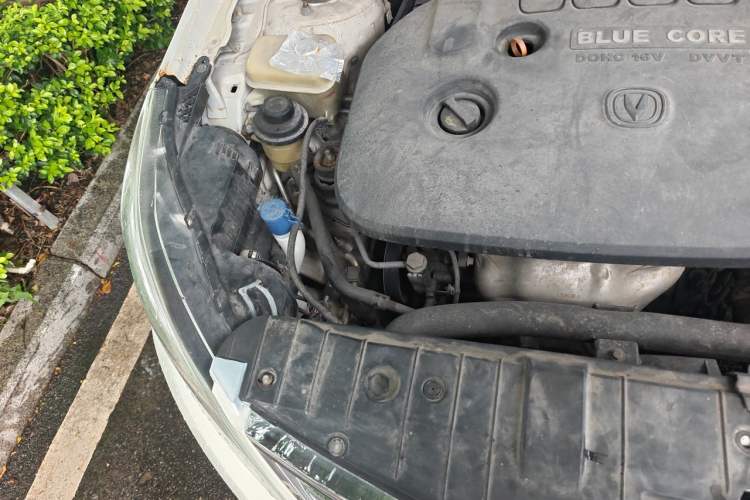 Used CHANGAN Eado 2013 1.6L Manual Elite Model China IV Standard Engine Bay Right