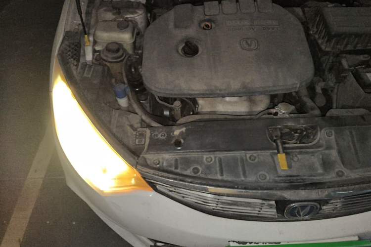 Used CHANGAN Eado 2013 1.6L Manual ZhiKu Model China IV Standard Engine Bay Right