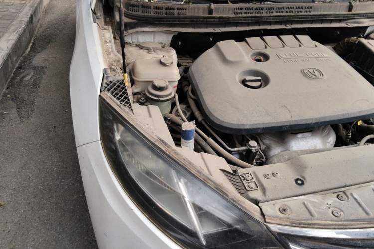 Used CHANGAN Eado 2013 1.6L Manual Junku Model China V Standard Engine Bay Right