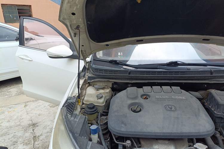 Used CHANGAN Eado 2013 1.6L Automatic Junku Model China IV Standard Engine Bay Right