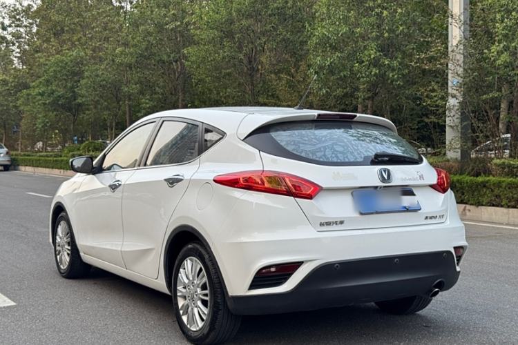 Used CHANGAN Eado 2013 1.6L Automatic ZhiKu Model China IV Standard Exterior 2