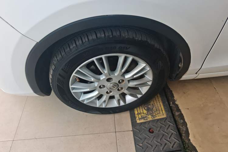 Used CHANGAN Eado 2013 1.6L Manual Junkuo Model China IV Standard Exterior 2