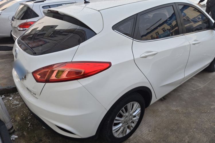 Used CHANGAN Eado 2013 1.6L Manual Junkuo Model China IV Standard Exterior 3