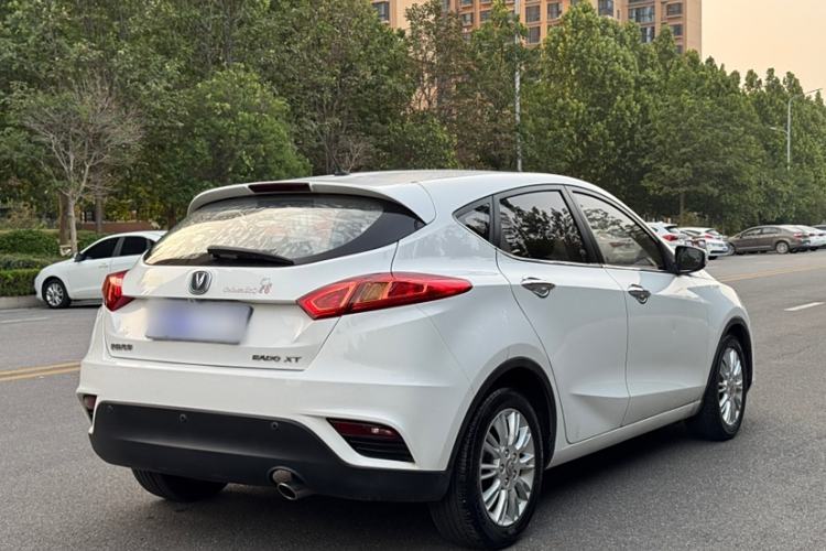 Used CHANGAN Eado 2013 1.6L Automatic ZhiKu Model China IV Standard Exterior 5