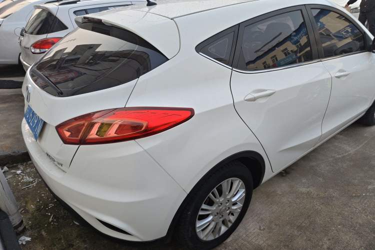 Used CHANGAN Eado 2013 1.6L Manual Junkuo Model China IV Standard Exterior 5