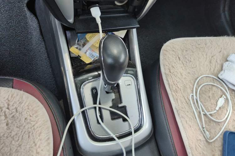 Used CHANGAN Eado 2013 1.5T Automatic Sporty Model Gear Lever
