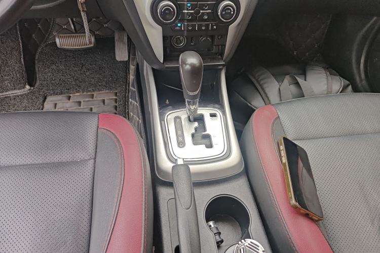 Used CHANGAN Eado 2013 1.6L Automatic Junku Model China IV Standard Gear Lever