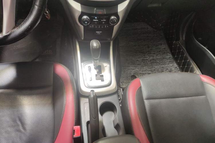 Used CHANGAN Eado 2013 1.6L Automatic Junku Model China IV Standard Gear Lever