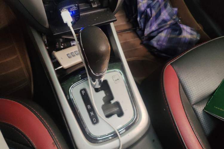 Used CHANGAN Eado 2013 1.6L Automatic Junku Model China IV Standard Gear Lever
