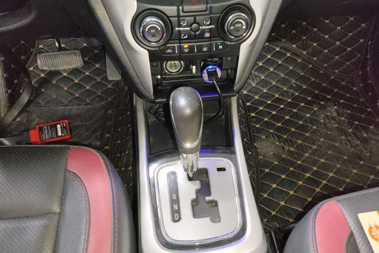 Used CHANGAN Eado 2013 1.6L Automatic Junku Model China IV Standard Gear Lever