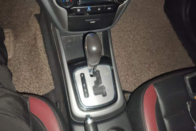 Used CHANGAN Eado 2013 1.6L Automatic Junku Model China IV Standard Gear Lever