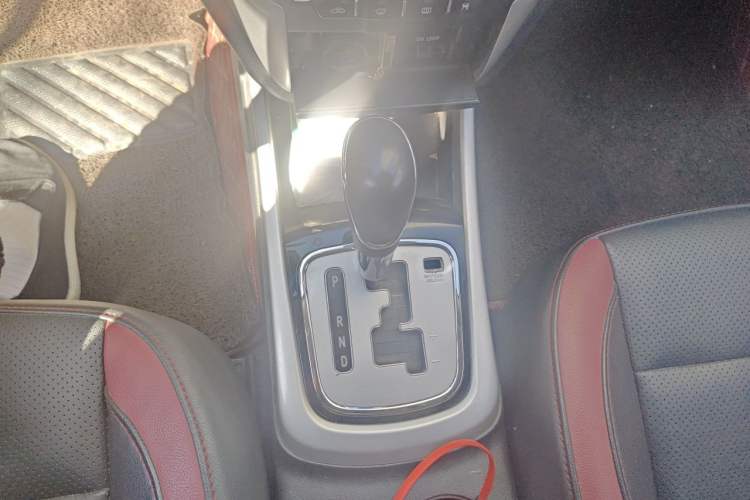 Used CHANGAN Eado 2013 1.6L Automatic Junku Model China IV Standard Gear Lever