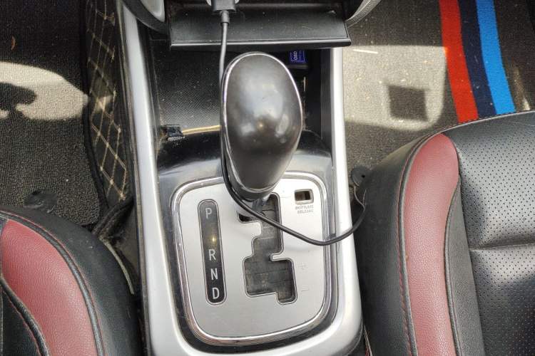 Used CHANGAN Eado 2013 1.6L Automatic Junku Model China IV Standard Gear Lever